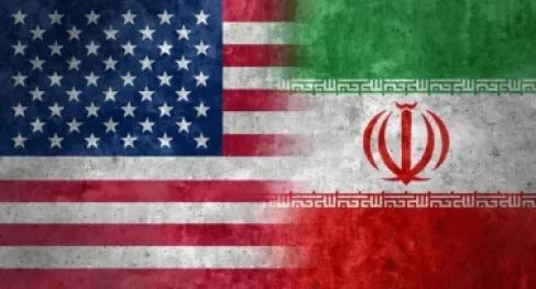 واشنطن وطهران تقتربان من اتفاق يتضمّن فتح مضيق هرمز وتخفيف العقوبات
