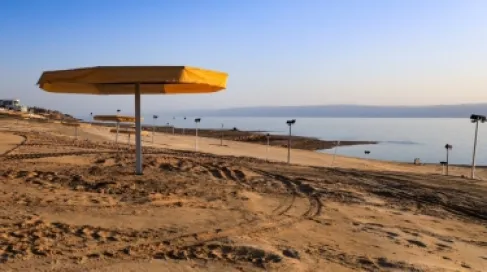  3 دنانير تذكرة دخول شاطئ البحر الميت للأردنيين