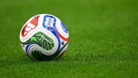 ثورة كأس العالم 2026.. كرة «ذكية» تُشحن قبل المباريات