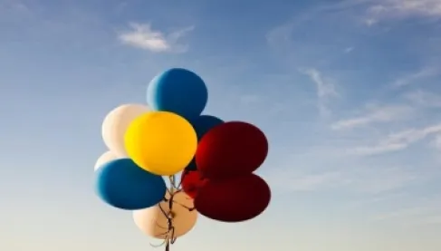 هل أنت وحيد هذا العيد؟.. 5 أفكار مجنونة لصناعة البهجة من داخل بيتك