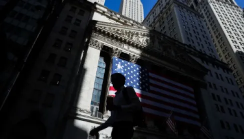 لماذا يزداد الأثرياء الأمريكيون ثراءً؟