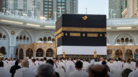 السعودية: بدء إصدار تأشيرات العمرة ودخول المعتمرين