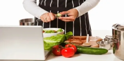 قد يكلف مادياً وصحياً.. تجنبي هذا الخطأ اليومي في المطبخ