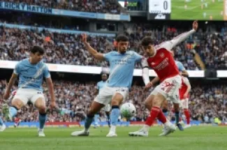 مانشستر سيتي وأرسنال كلاهما مرشحٌ للفوز بلقب الدوري الإنجليزي