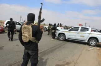 صورة أرشيفية لعناصر من القوات التابعة للحكومة السورية الانتقالية على مشارف السويداء