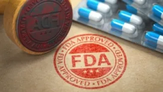شعار إدارة الغذاء والدواء الأمريكية (FDA)