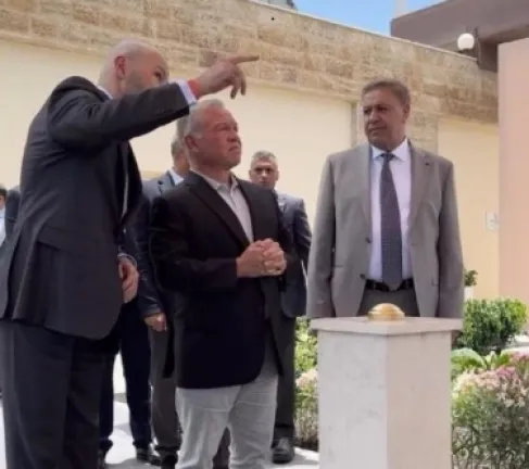 الملك يفتتح مشاريع لـ (البوتاس العربية) و(برومين الاردن)