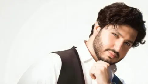 محمد فضل شاكر ينشر أول صور لنجله «فضل»