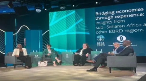 الحكومة: شراكة الأردن مع البنك الأوروبي للتنمية دعمت القطاع الخاص واستثمارات كبرى