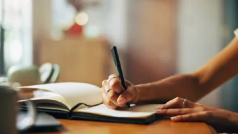 الكتابة.. هواية تعيد برمجة العقل وتبني المرونة النفسية