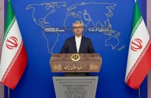 طهران تتهم واشنطن باستخدام سلاح محرم دولي ضد إيران