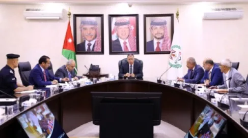 بحث الخطط الأمنية لإجراء امتحانات التوجيهي