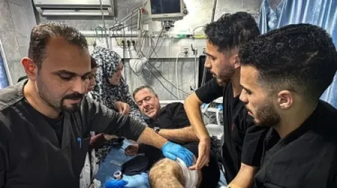 قصة الطبيب حسام أبو صفية من الاعتقال إلى العزل الانفرادي