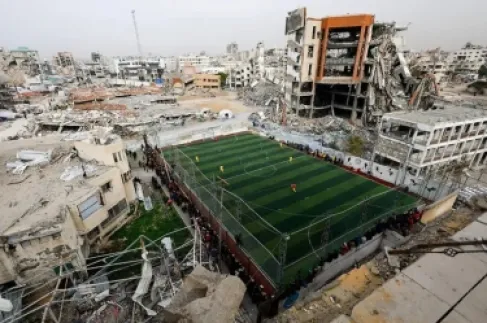 من قرد وحيد إلى الجانب المظلم للقمر .. أبرز الصور المدهشة لعام 2026 حتى الآن