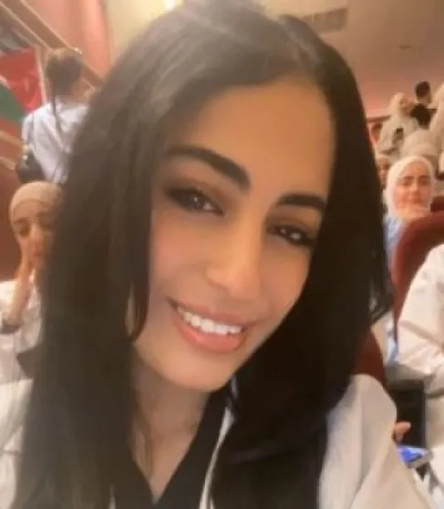 فرح عواد تنال درجة البكالوريوس في الصيدلة من جامعة فيلادلفيا