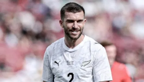 تجاوز عدد سكان بلده.. «تيم باين» ظاهرة كأس العالم 2026