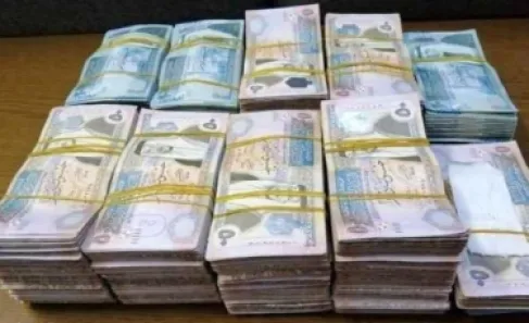مصدر حكومي يحسم الجدل: زيادة الـ30 ديناراً تُحتسب وفق الراتب الإجمالي لا الأساسي