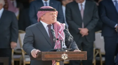 الأردنيون يحتفلون بالذكرى الـ 27 لعيد الجلوس الملكي