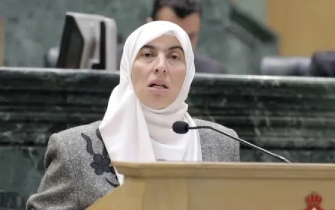 طهبوب تطالب الحكومة بتوضيح أسس زيادة رواتب العاملين والمتقاعدين