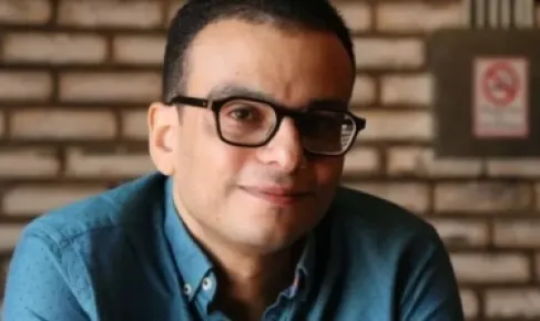 تصريحات مخرج مصري عن الكلاب الضالة تثير أزمة