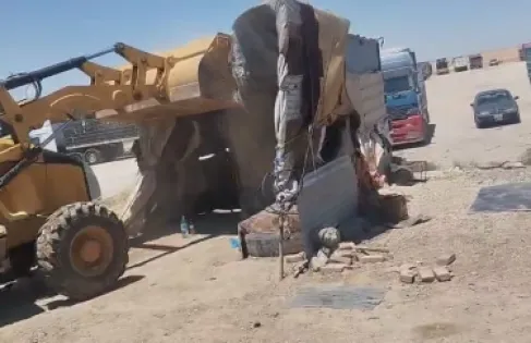 المياه تزيل اعتداءات على خطوط الشرب على الطريق الصحراوي في القطرانة