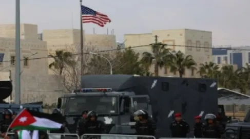 السفارة الأميركية في الأردن تدعو رعاياها إلى الاحتماء ومتابعة التنبيهات الأمنية