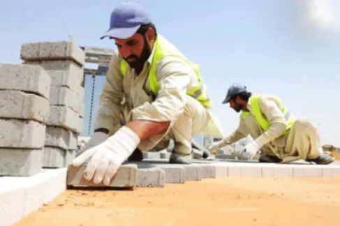 حظر العمل تحت أشعة الشمس في السعودية