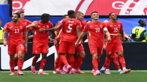 سويسرا تضرب البوسنة والهرسك برباعية وتضع قدما في الدور المقبل
