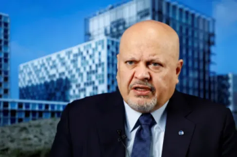 مجلس معايير المحامين البريطاني يوقف كريم خان عن ممارسة المهنة