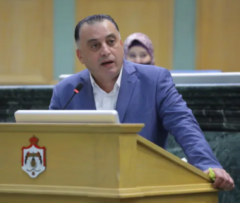 الظهراوي: أزمة جسر الملك حسين على طاولة رئيس الوزراء ووعود بحل قريب