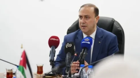 المومني : لا تراجع عن القرارات الأخيرة حول السيارات