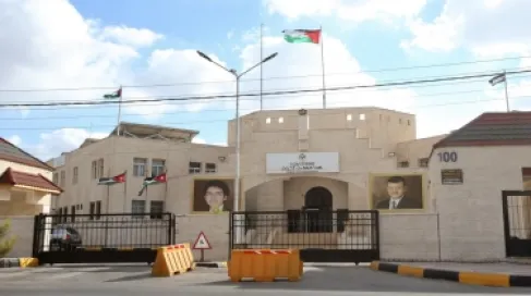 محافظة إربد تسيّر حافلات مجانية لمتابعة مباراة النشامى من مدرجات جرش الأثرية
