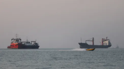 مضيق هرمز شهد الاثنين عبور أكبر عدد من السفن منذ بدء الحرب