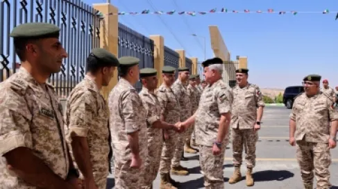 الحنيطي يدشن المرحلة الأولى من برنامج الشراء الإلكتروني العسكري