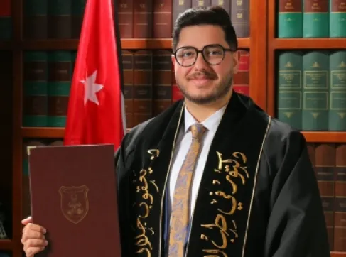 الدكتور يعقوب جلال الخطيب .. مبروك التخرج
