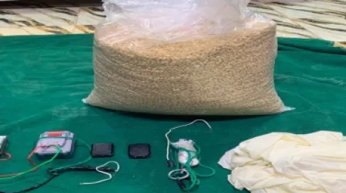 الجيش يحبط محاولة تهريب كمية من المواد المخدرة بواسطة بالونات موجهة