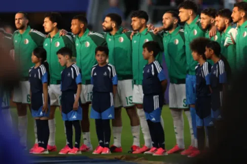 بين التأهل وشبح إسبانيا.. لماذا قد لا ترغب الجزائر والنمسا في الفوز؟
