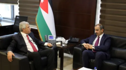 الأردن وتركيا تبحثان تعزيز التعاون في النقل ومشاريع الربط السككي