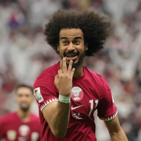 بصورة أكرم عفيف.. حارس الكويت السابق يواصل استفزاز الجماهير الأردنية