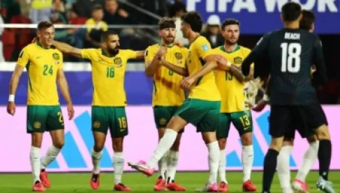 قبل مباراة مصر.. ضربة مزدوجة لمنتخب أستراليا في المونديال