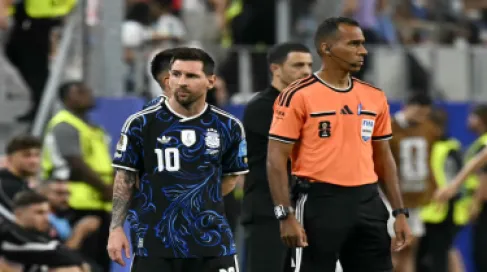 ميسي يصبح أول لاعب يسجل في سبع مباريات متتالية في كأس العالم