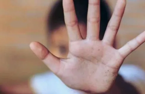 سورية.. اعتقال والدين في ريف دير الزور بتهمة تعذيب طفلهما