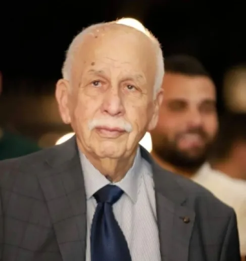 آل الخفش وأنسباؤهم ينعون المهندس أحمد راتب ويعلنون تفاصيل العزاء