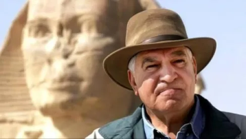 زاهي حواس يتقدم بشكوى ضد وسيم السيسي.. ما القصة؟