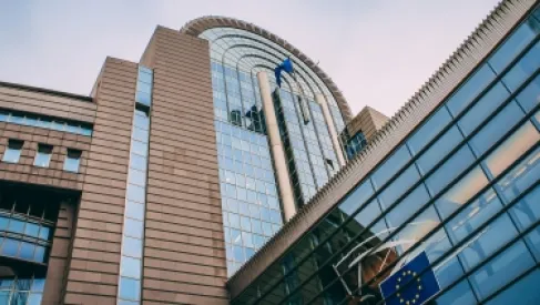 رابطة مصنعي سيارات تطالب بإعفاء بريطانيا من قواعد صنع في أوروبا