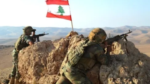 الجيش اللبناني يوقف 20 شخصا بينهم 13 سوريا في حملة أمنية موسعة