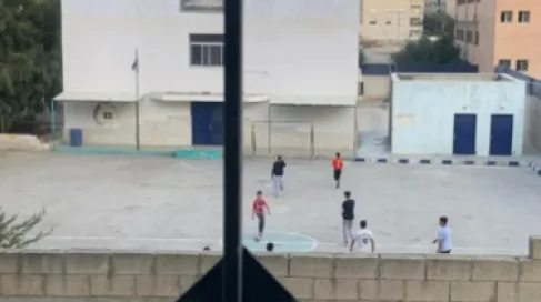 الاردن … مناشدات متكررة لمعالجة غياب الحراسة عن مدرسة فراس العجلوني الأساسية في الدوار السابع