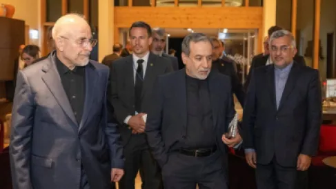مصادر أميركية: واشنطن منعت إسرائيل من اغتيال عراقجي وقاليباف