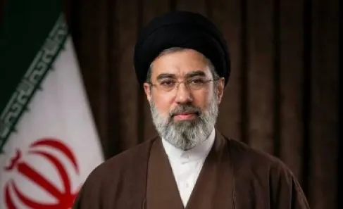 الأنظار إلى طهران.. هل يكسر مجتبى الغياب ويظهر في جنازة خامنئي؟
