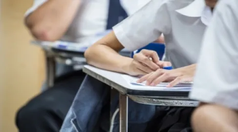 أكثر من 65 ألف طالب توجيهي يتقدمون اليوم لامتحانات اللغة الإنجليزية